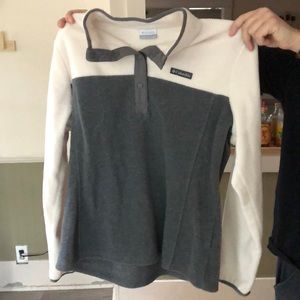 Columbia brand grey and white pullover with buttons